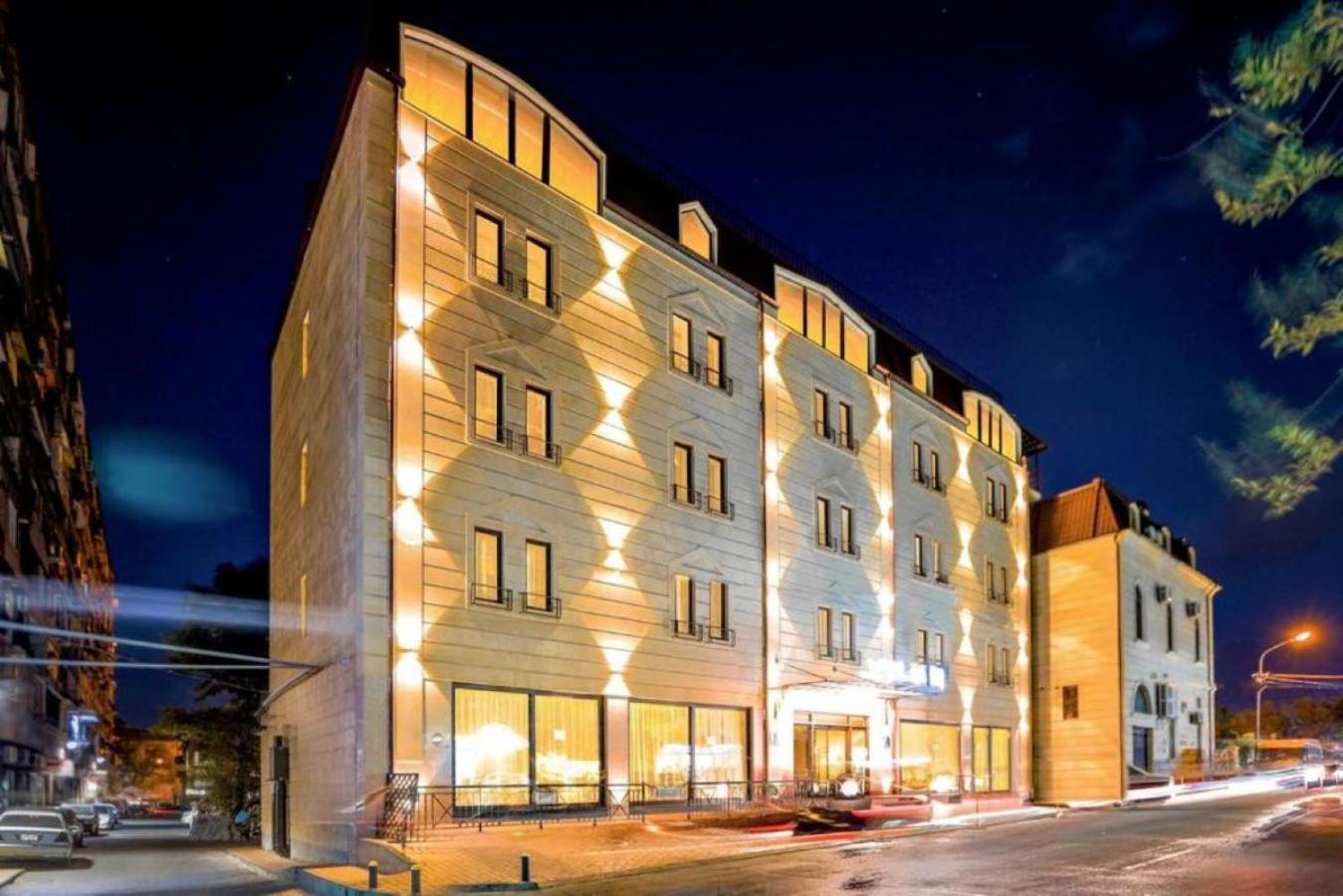 Nacho Hotel Erevan Esterno foto